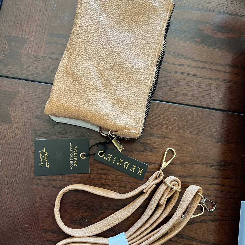 BN w/tags KEDZIE Tan and White Crossbody Bag
